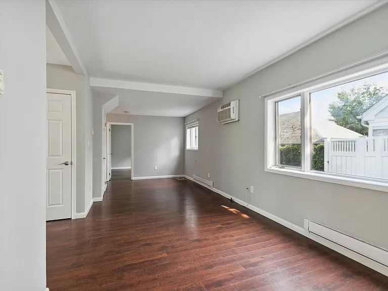 15 Peck Pl #1A — Photo 16