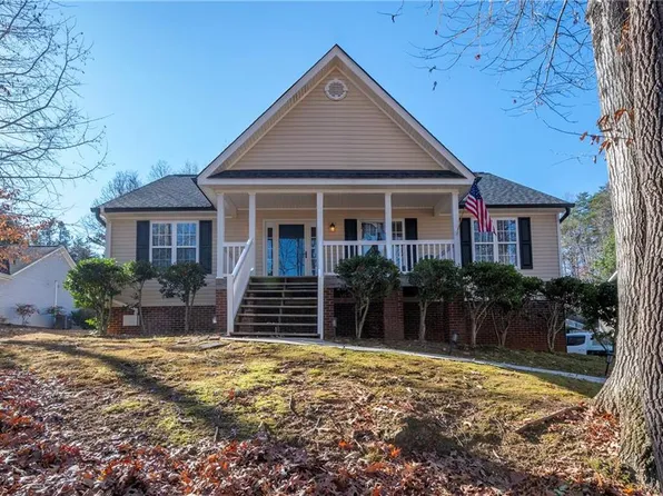 465 Harvest Pine Rd, Lewisville, NC 27023