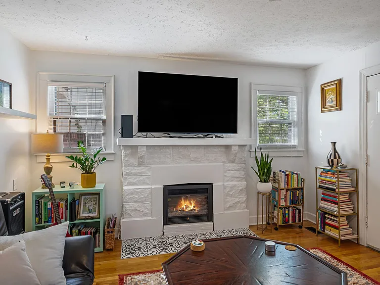 1022 Granada Ave #A — Photo 5