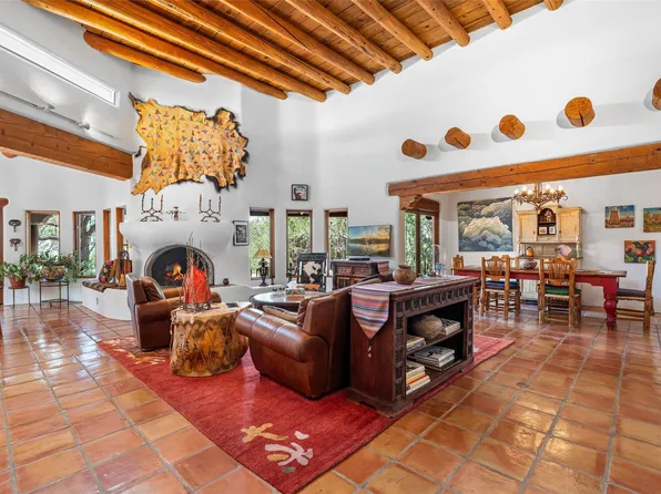 827 Viejo Rastro, Santa Fe, NM 87505