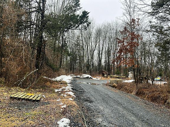 4th image of 1755 Tabor Rd