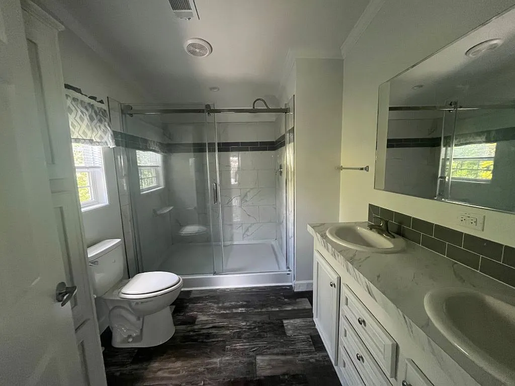 4 bed, 2.0 bath, 1290 sqft, $1,599 — Photo 2
