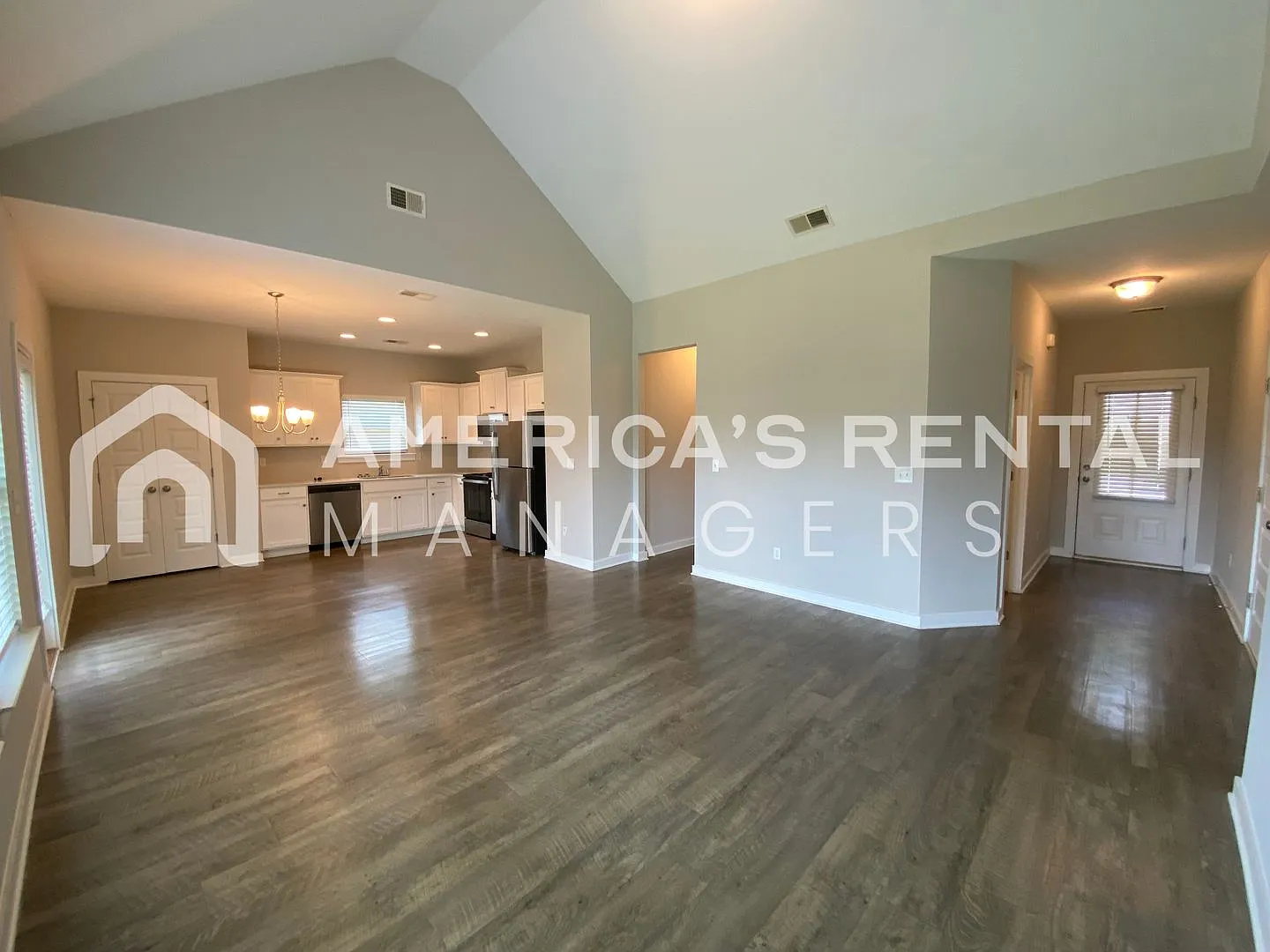 Home for Rent in Clanton, AL! — Photo 4