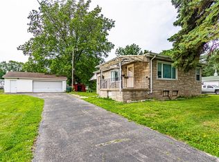 2499 E Logan St, Decatur, IL 62526