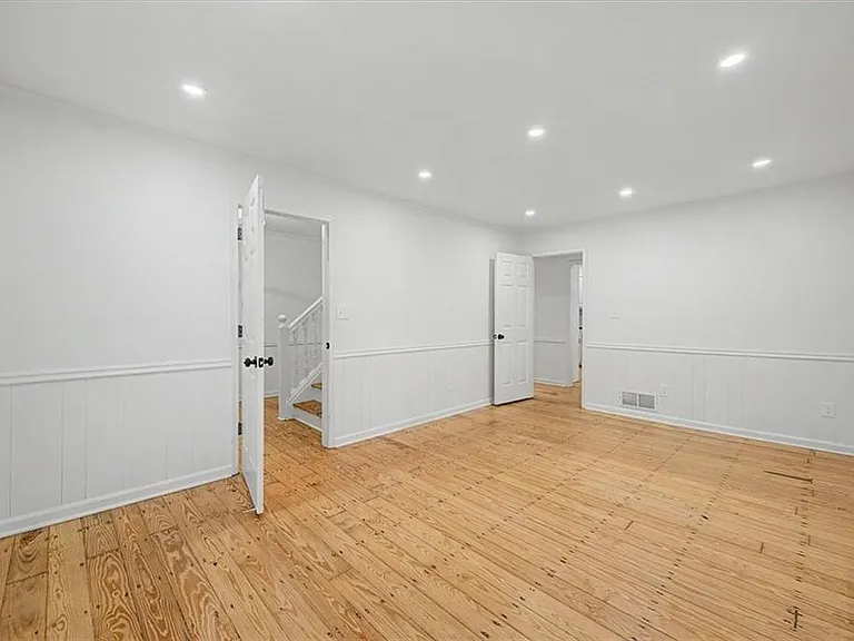 3868 Emerson St — Photo 18