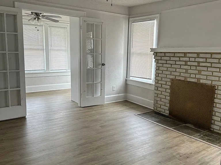 136 Avenue C NE #3 — Photo 9