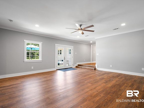 4th image of 10331 Garris Dr