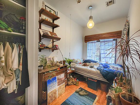 5th image of 234 Boerum St #3L
