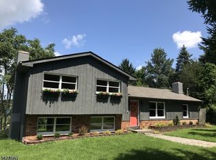 3 Lewmay Dr, Newton, NJ 07860