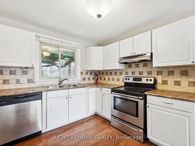288 Baldwin St — Photo 3