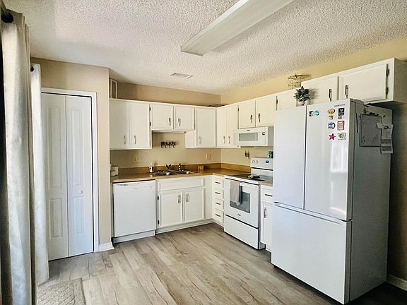 4th image of 3769 Jupiter Boulevard SE