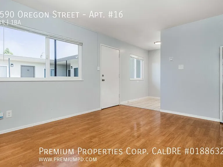 1590 Oregon St #16 — Photo 11