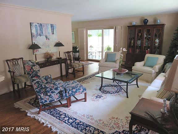 4th image of 4005 Pinedale Dr