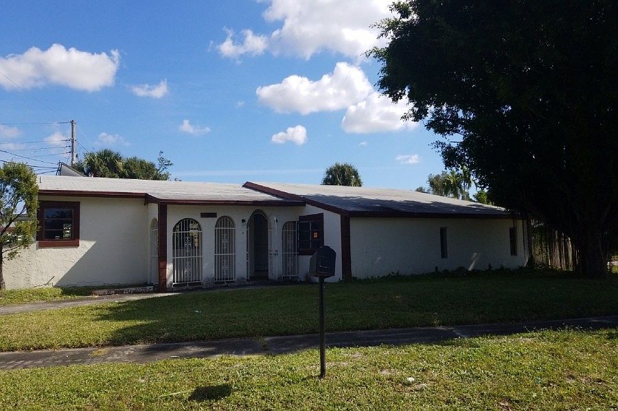 1st image of 19201 NW 23rd Ct