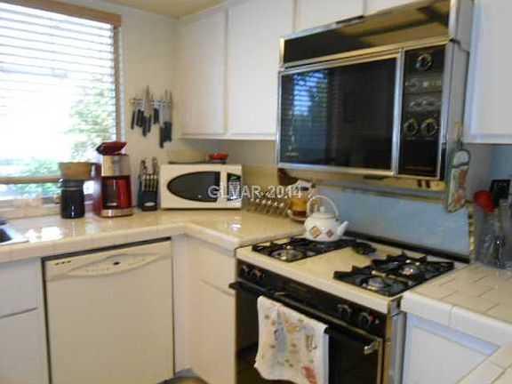 4th image of 6908 Evanston Ave