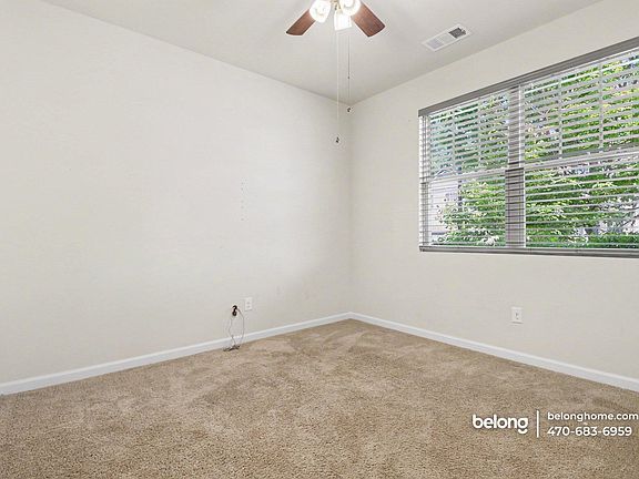 5th image of 93 Maple Brook Dr