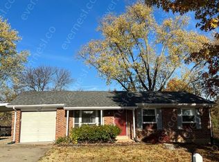 1083 Dawn Valley Dr, Maryland Heights, MO 63043