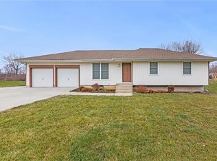 17402 Cerrito Dr, Belton, MO 64012