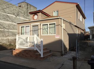 11 E 9th Rd, Broad Channel, NY 11693