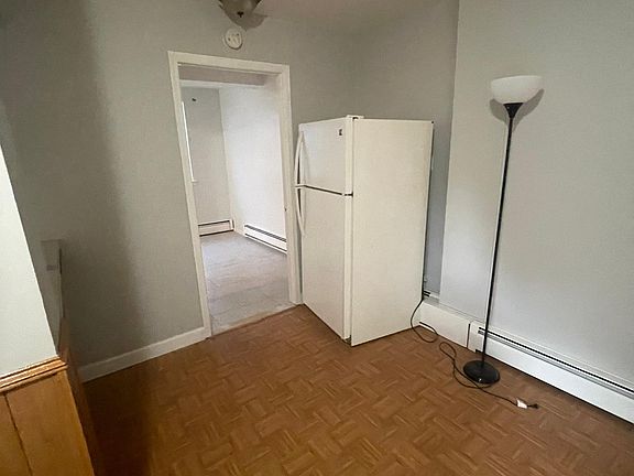2nd image of 2915 Morgan Ave Floor 1