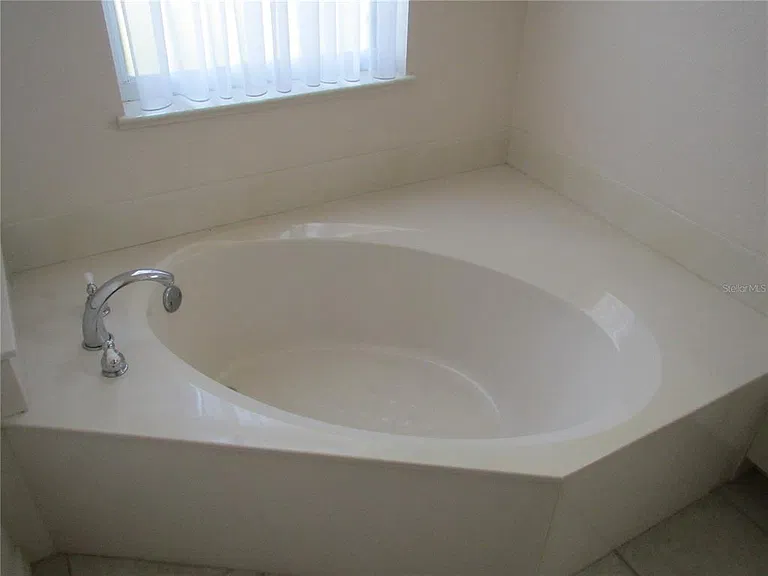 23404 Peachland Blvd — Photo 18