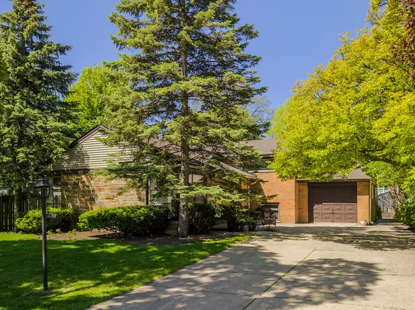 206 S See Gwun Ave, Mount Prospect, IL 60056