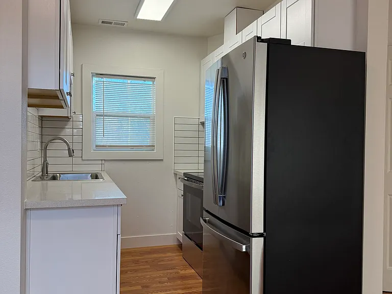 4441 NE Crystal Ln — Photo 15