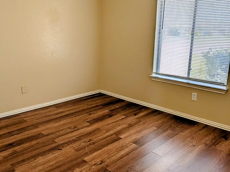 1841 Sage Dr — Photo 5