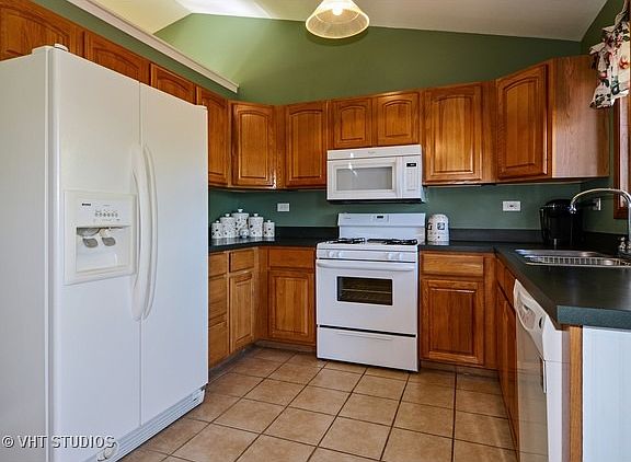 3rd image of 802 Cougar Ln