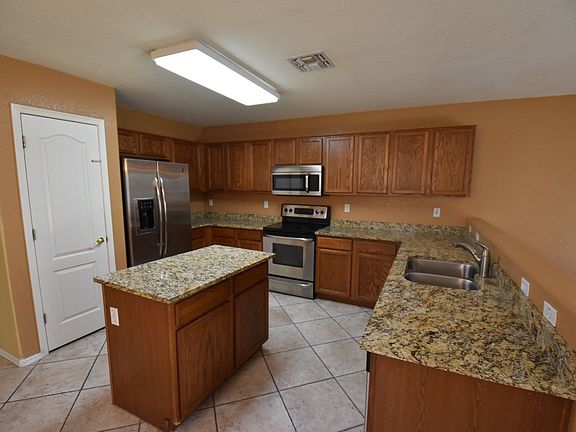 5th image of 2417 S 83rd Dr