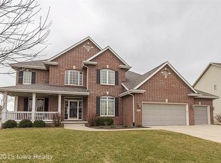 3107 153rd St, Urbandale, IA 50323