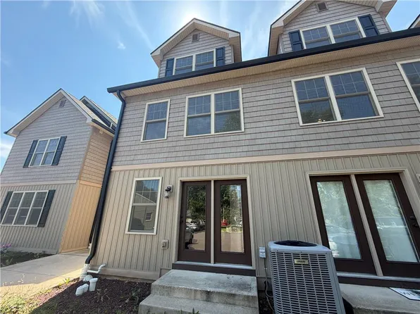 653 Linden St, Coopersburg, PA 18036