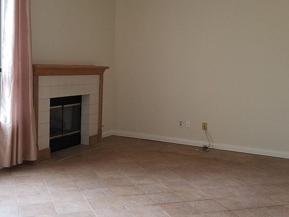 5th image of 463 Lorenzo Dr