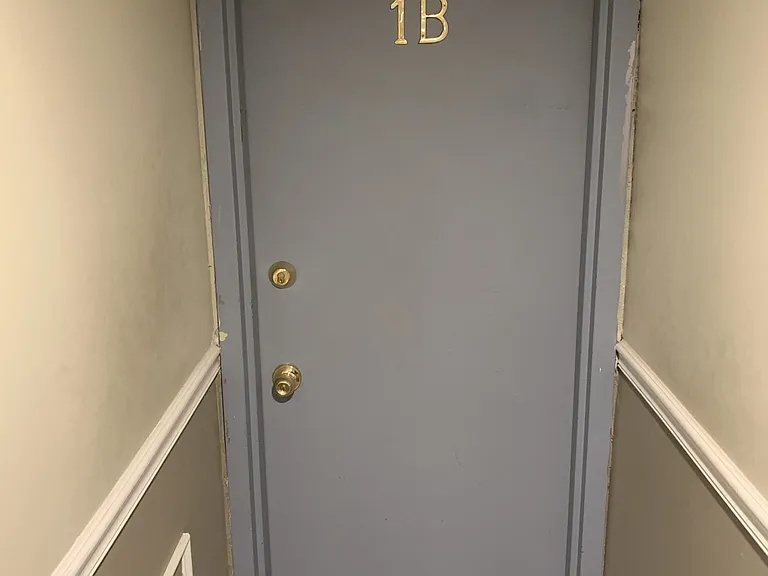 96 Strathmore Rd #1B — Photo 1