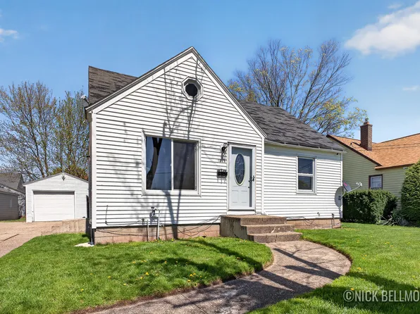 1049 Buckingham St SW, Wyoming, MI 49509