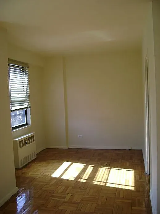 98-01 67th Avenue — Photo 2