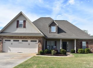 232 Pine Level Rdg, Deatsville, AL 36022