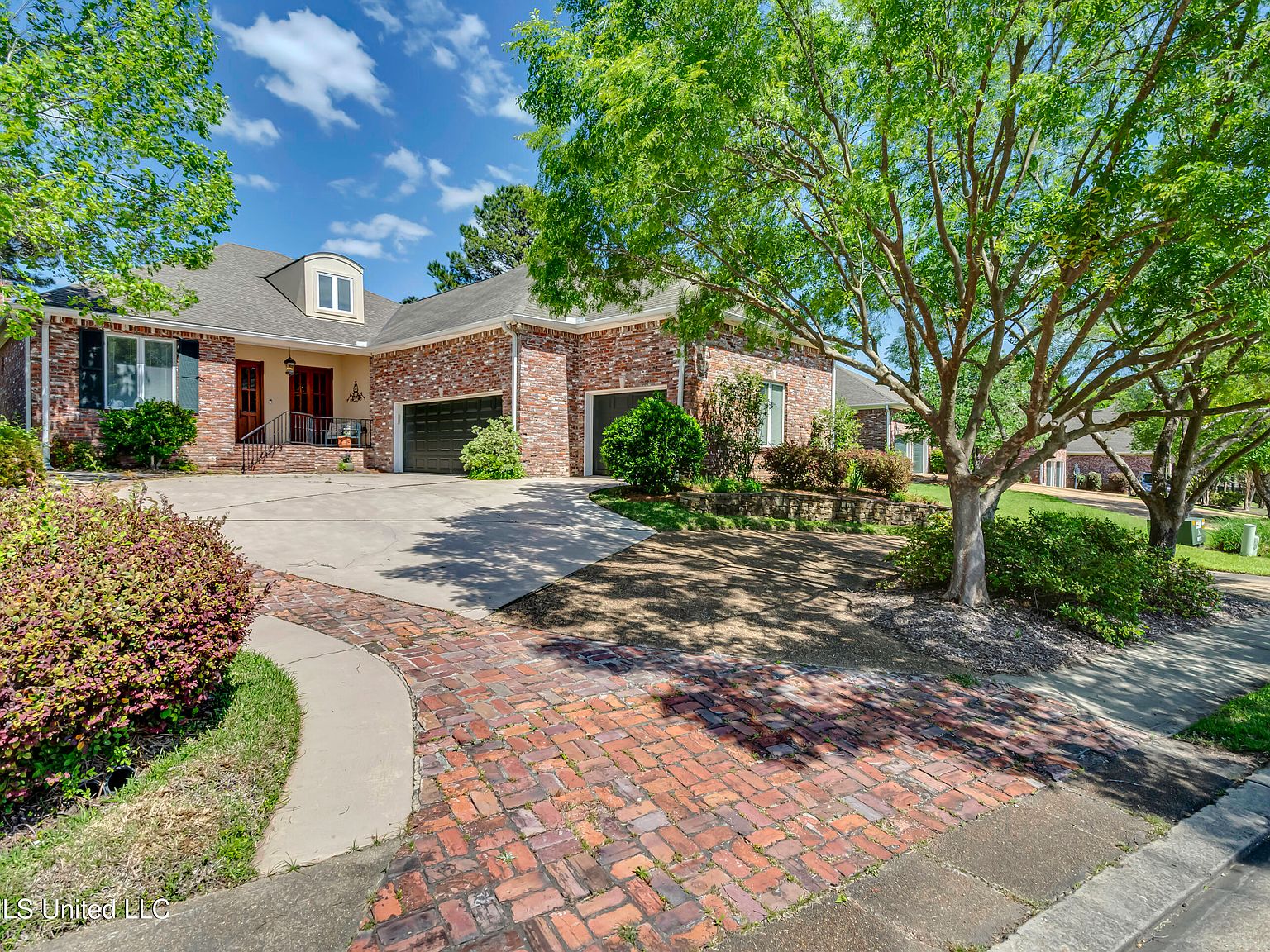 106 Whisper Ridge Dr