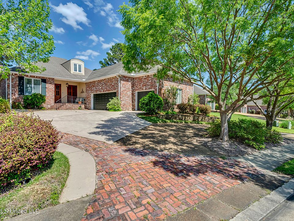 1st image of 106 Whisper Ridge Dr