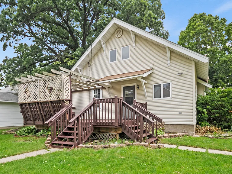 820 S Grove Ave — Photo 4