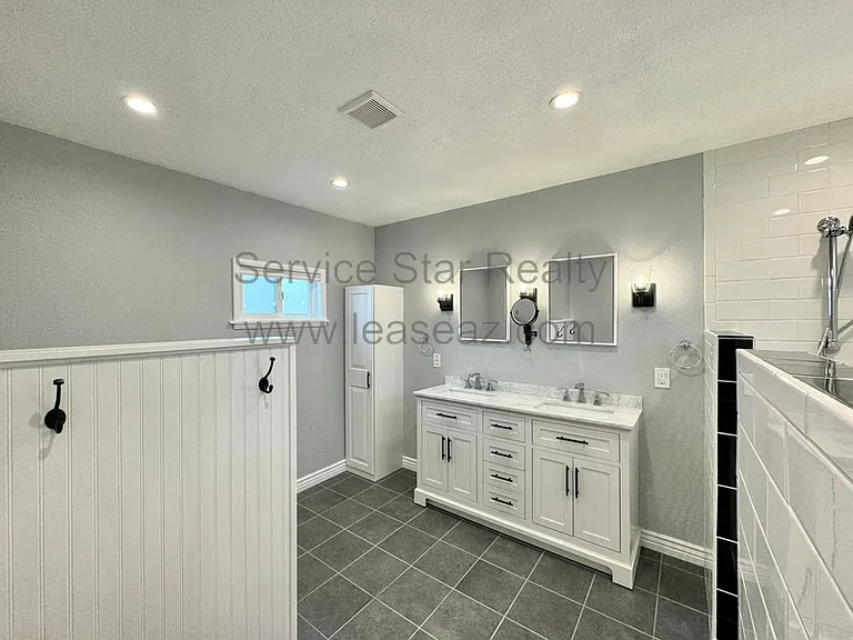 2908 E Avalon Dr — Photo 13