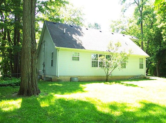 4th image of 26380 W Bond Ave