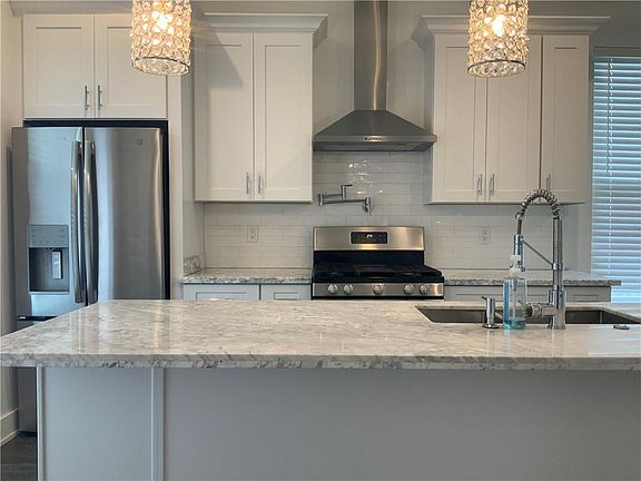 5th image of 5154 Montegut Dr