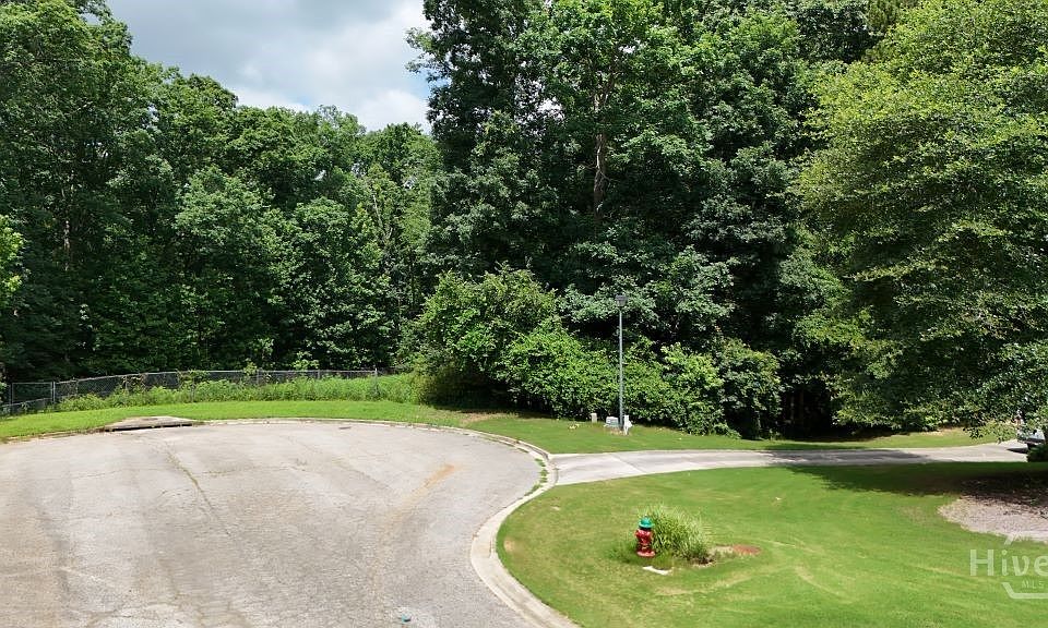 1st image of 705 Huntington Court