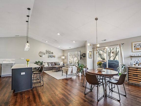 3rd image of 1078 Parkhill Cir Unit 1078