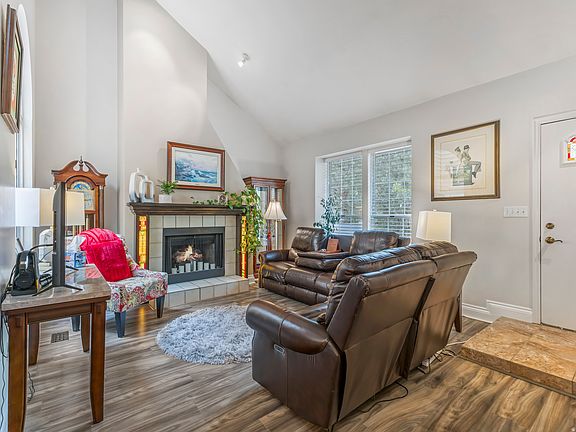 2nd image of 771 E Shady Lake Dr