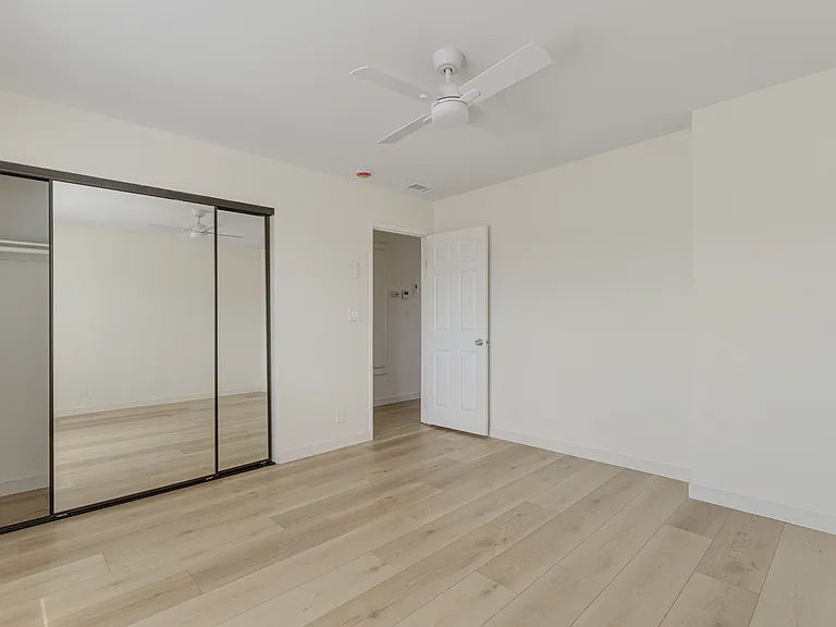 519 E Walnut Ave #4 — Photo 14