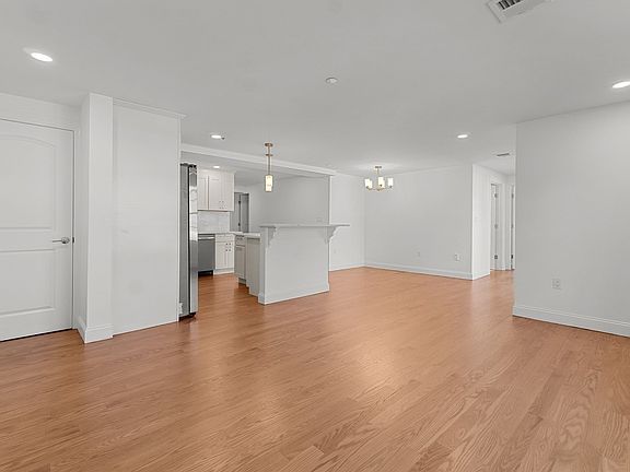 2nd image of 3 Pirmi Ln Unit 1