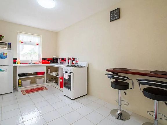 4th image of 5151 Collins Ave APT 928