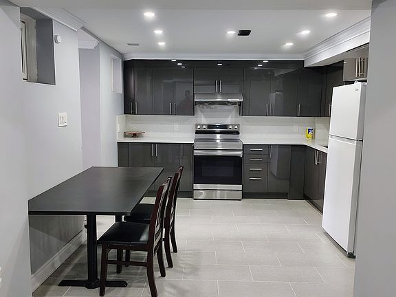 2nd image of 18 Stevensgate Dr
